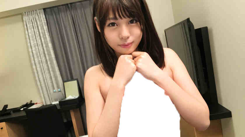 作品SIRO-2987,生脚的漂亮天然系学生