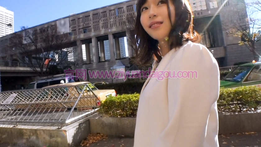 番号300MIUM-194,婚后的太太23岁