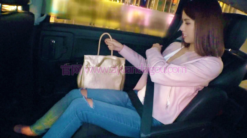 番号261ARA-272，欲求不满混血美少女