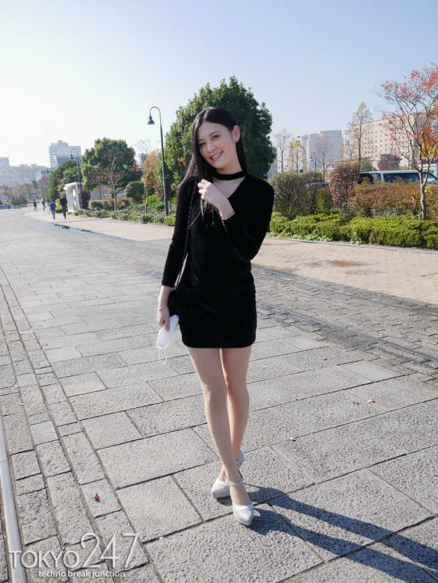 240TOKYO-344混血的时尚模特