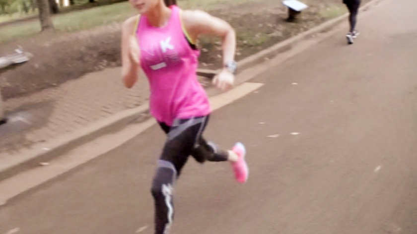 【200GANA-2110】公园搭讪的粉红女孩伊美26岁