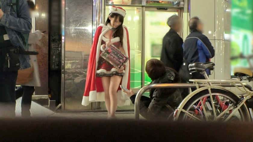 200GANA-2226新宿站搭讪的圣诞女