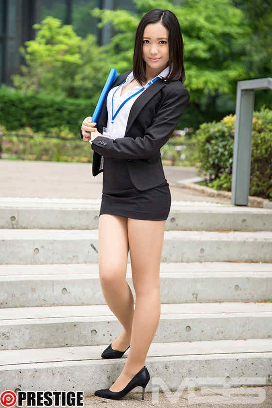 AKA-019丝袜美腿OL