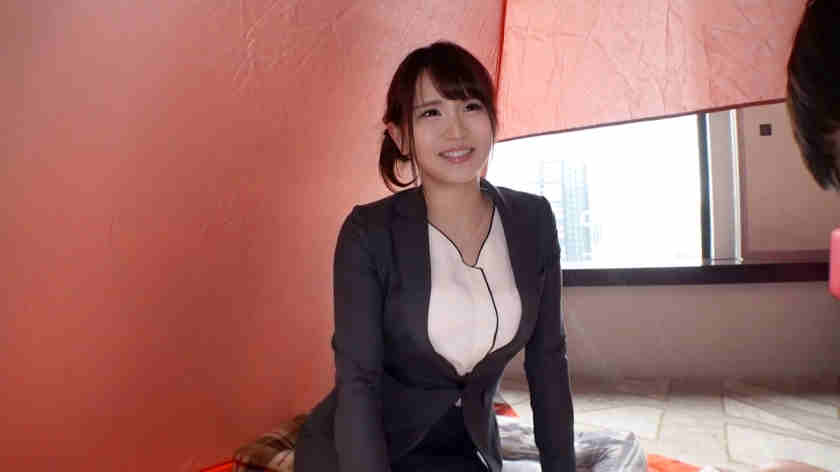 200GANA-2309地产公司丝袜OL销售员