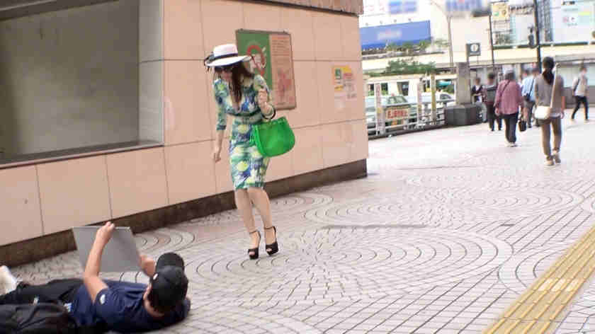 200GANA-2317新宿车站街头搭讪名流