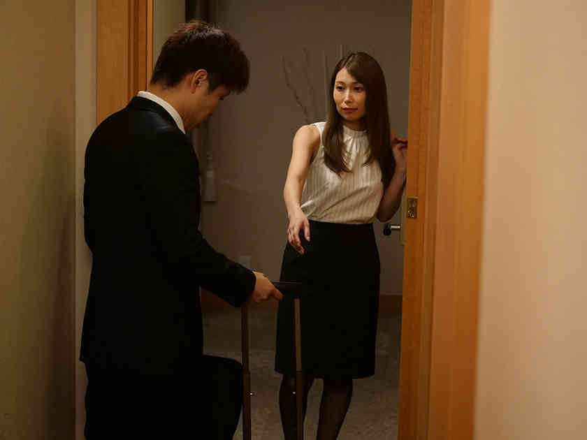 110AKDL-208佐伯由美香