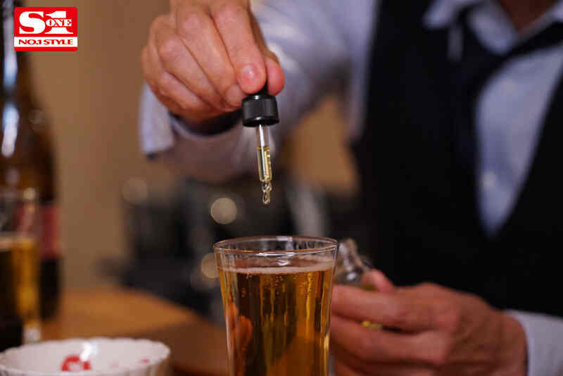 ssis00651丝袜美腿OL