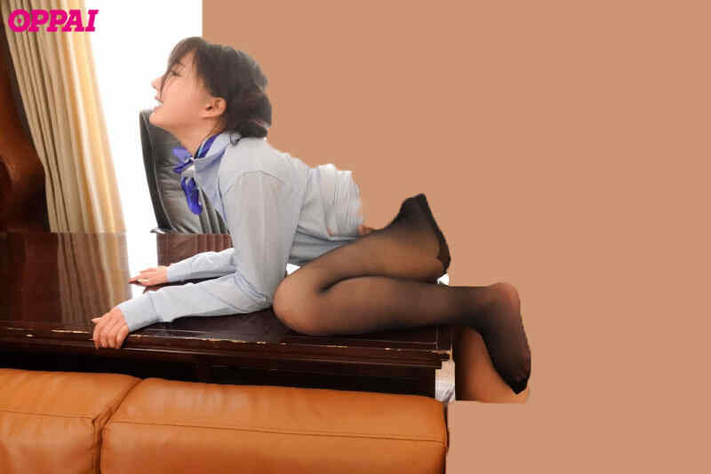 pppe00136丝袜美腿楪カレン